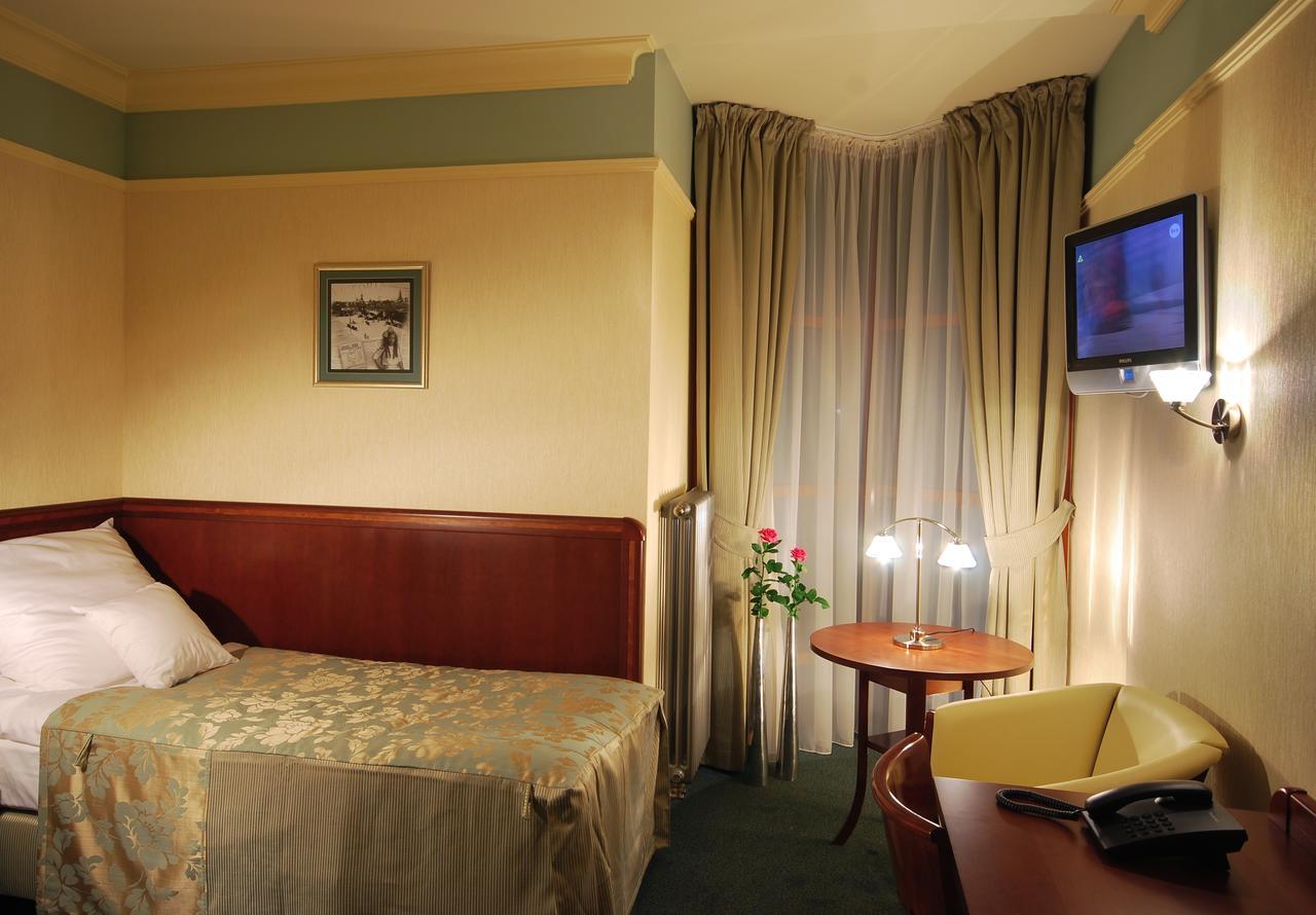 Hotel Victoria Wloclawek Ngoại thất bức ảnh